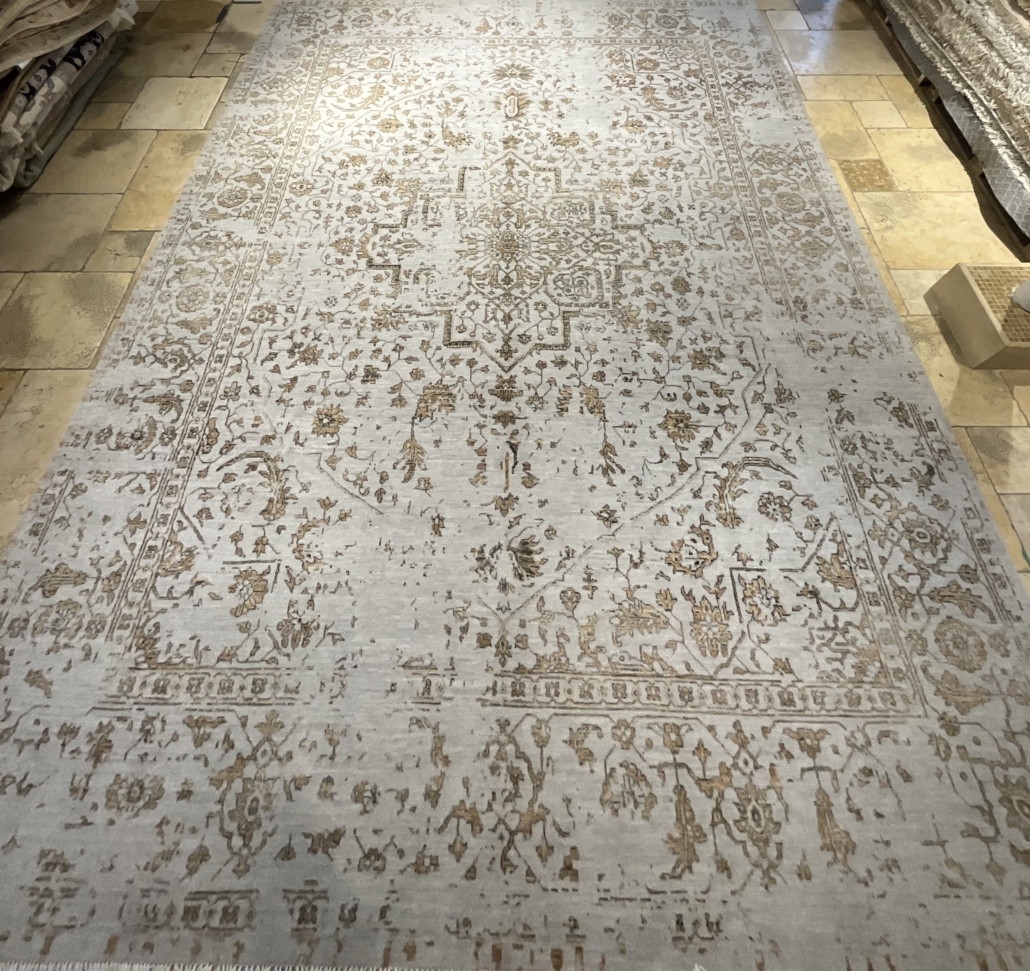 R068022 Rug 01-202208-0202 - Royal Oriental Rug
